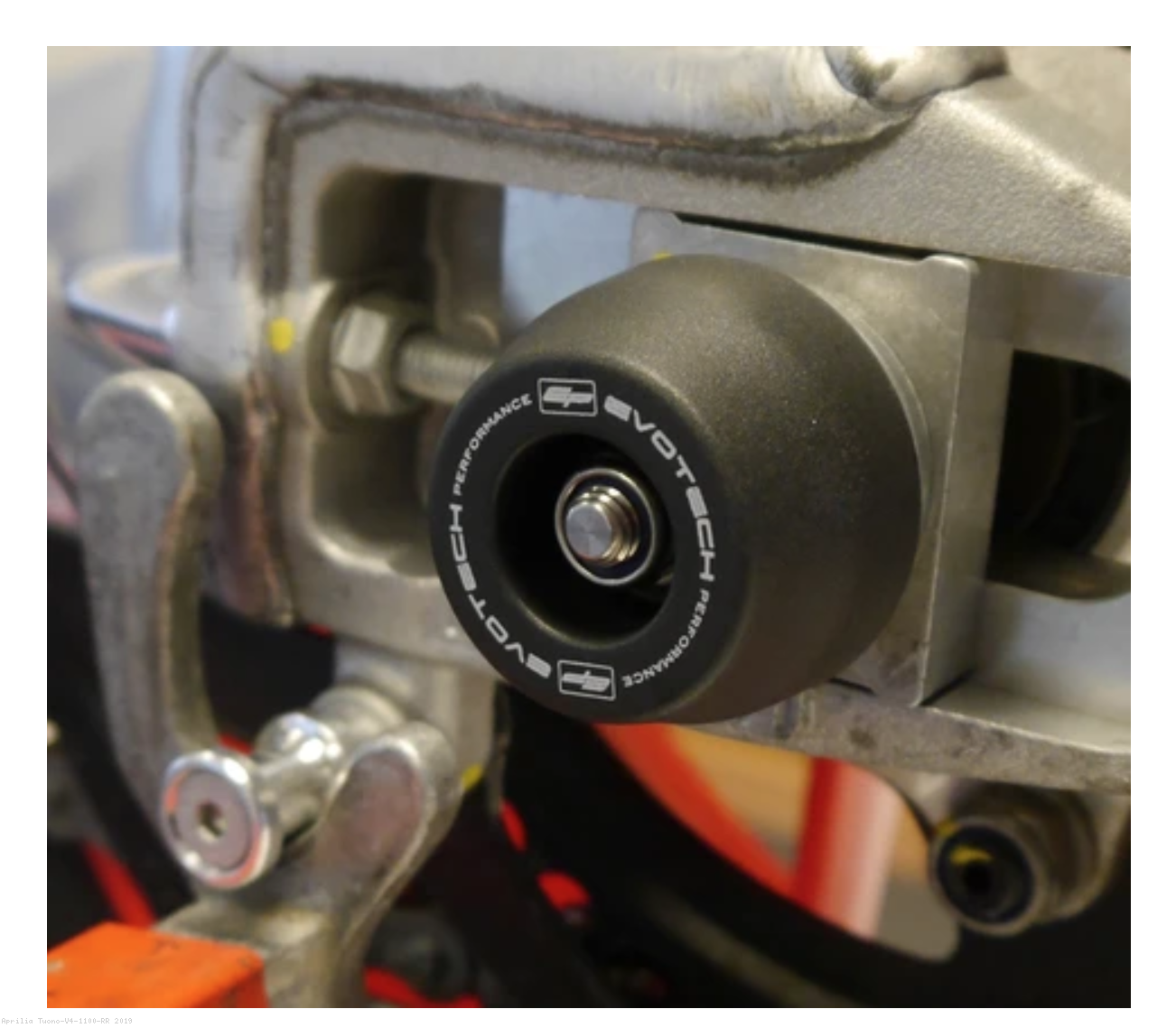 その他 1 Rear Axle Sliders by Evotech Performance Aprilia / Tuono V4